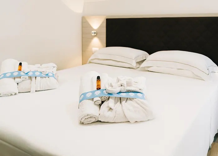 Torre Cintola Greenblu Sea Emotions מלון מונופולי