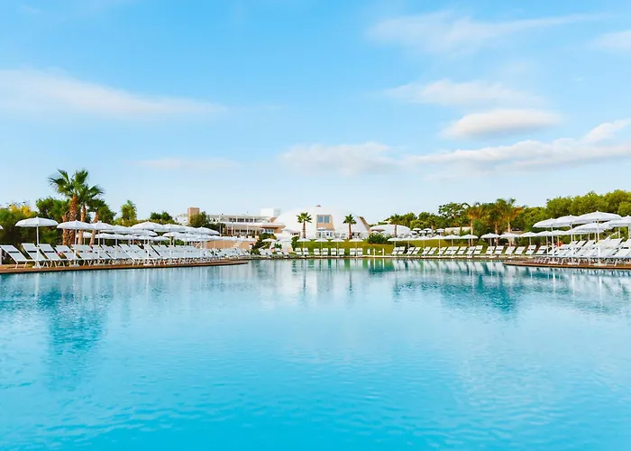 Torre Cintola Greenblu Sea Emotions מלון 4*