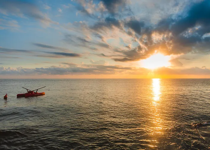 Torre Cintola Greenblu Sea Emotions 4* מונופולי