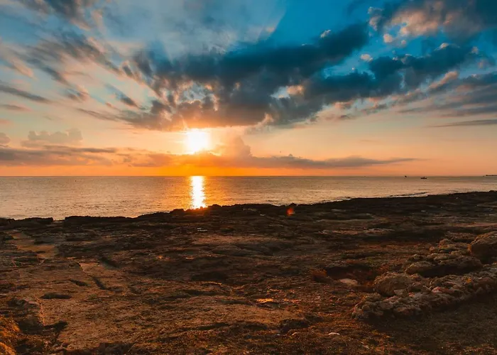 Torre Cintola Greenblu Sea Emotions מלון מונופולי